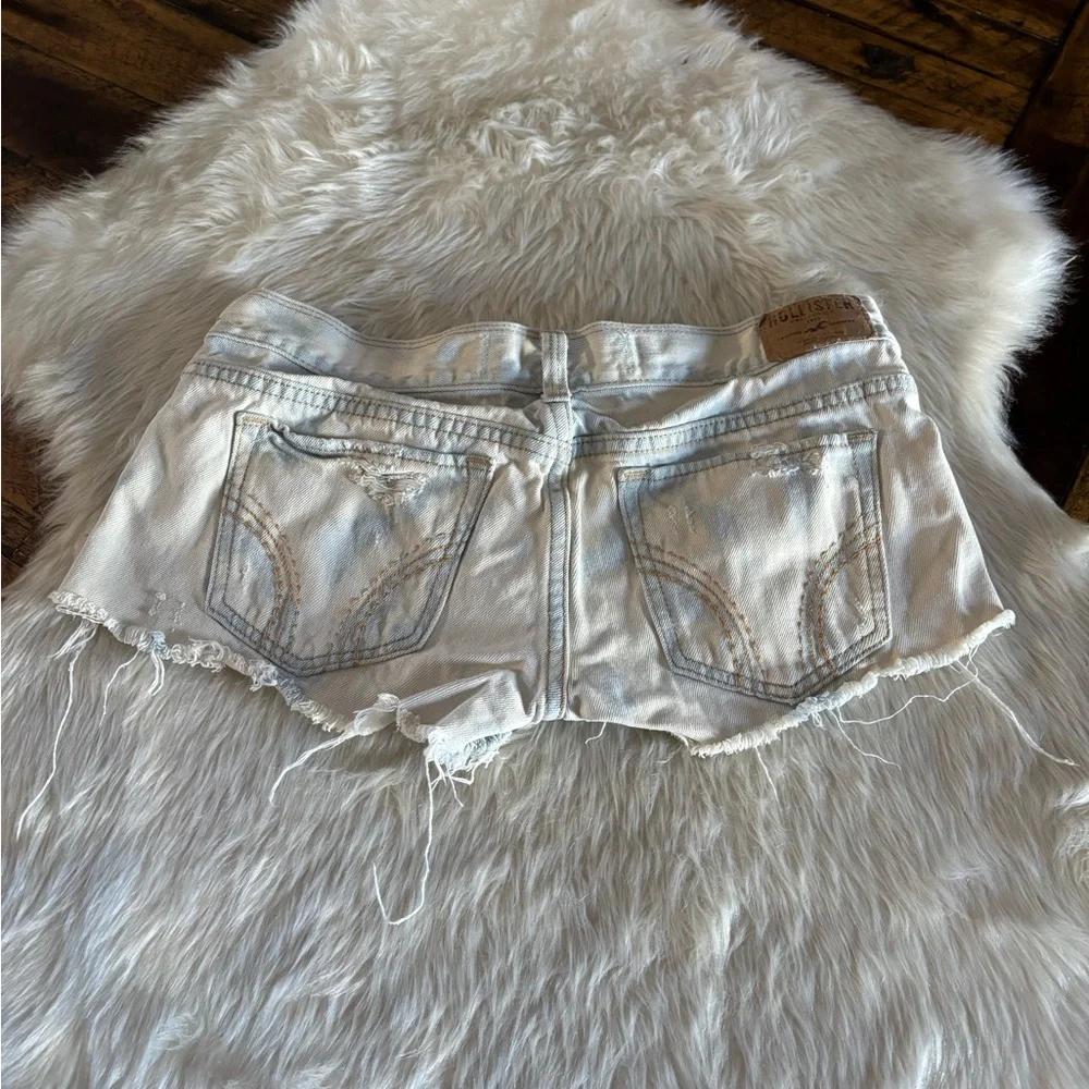 Hollister Women's Faded Blue Jean Shorts - Picture 2 of 10